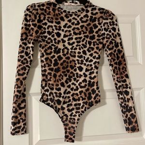 Leopard print bodysuit XXS